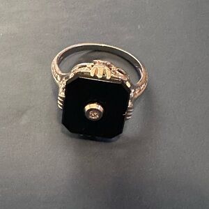 Vintage 14k white gold onyx ring